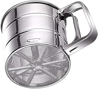 Tamis à farine portatif auriti en maille d'acier inoxydable avec tasse pour poudre. Avec une équipe dédiée et expérimentée, DIAYTAR COTE D'IVOIRE est à l'écoute des besoins de ses clients et s'efforce de leur offrir une expérience d'achat en ligne exceptionnelle. La boutique en ligne propose régulièrement des promotions et des offres spéciales pour fidéliser ses clients. Elle est devenue un incontournable pour les consommateurs ivoiriens qui cherchent des produits de qualité à des prix raisonnables.