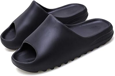 Ahd pantoufles d'été légères de couleur unie pour hommes, antidérapantes, antidérapantes, pour l'intérieur, la maison, la salle de bain, la maison, noir. DIAYTAR COTE D'IVOIRE est une boutique en ligne généraliste qui propose plus de 300 000 références de produits. Elle est leader en Côte d'Ivoire et offre une large gamme de choix pour ses clients. Elle est connue pour sa qualité de service et sa fiabilité.