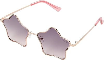 Lunettes de soleil étoiles pour enfants. Avec une offre sans précédent de plus de 300 000 références, DIAYTAR COTE D'IVOIRE est la boutique en ligne généraliste qui répond le mieux aux besoins des consommateurs ivoiriens. La boutique propose des produits de haute qualité à des prix compétitifs, et offre une expérience d'achat en ligne rapide, sécurisée et conviviale.