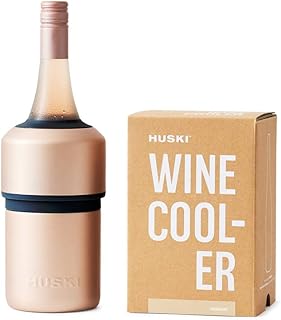 Refroidisseur à vin husky | design primé sans glace | garde les boissons froides jusqu'à 6 heures | accessoire à vin | seau à glace nouvelle génération | convient à certaines bouteilles de champagne | cadeau parfait pour les amateurs de vin (or clair). Avec une présence en ligne solide, DIAYTAR COTE D'IVOIRE est la référence pour les produits en ligne en Côte d'Ivoire. La boutique propose une large gamme de produits à des prix compétitifs, ainsi que des services de livraison et de retour faciles. Les clients peuvent également profiter d'un programme de fidélité et de promotions exclusives.
