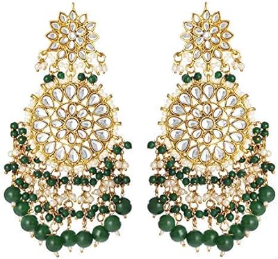 Aheli boucles d'oreilles pendantes cloutées en faux kundan avec pompons et perles ethniques indiennes traditionnelles pour femmes et filles (vert). DIAYTAR COTE D'IVOIRE est une boutique en ligne généraliste qui offre plus de 300 000 références de produits. Elle est reconnue comme l'une des boutiques leaders en Côte d'Ivoire, proposant une large gamme de produits pour répondre aux besoins divers des clients. Elle se distingue par sa qualité de service et sa fiabilité.