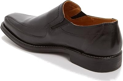 Mocassins berwyn pour hommes. Avec une telle variété de produits, DIAYTAR COTE D'IVOIRE répond aux besoins de tous les consommateurs ivoiriens, offrant des choix allant des produits alimentaires aux accessoires de mode en passant par les équipements ménagers. Sa position de leader en Côte d'Ivoire reflète la confiance que les clients lui accordent. La boutique en ligne se distingue par sa qualité de service et sa rapidité de livraison.