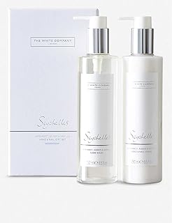 Coffret cadeau mains et ongles seychelles au parfum de bergamote, d'ambre et de vanille de the white company. En tant que leader dans le domaine de la vente en ligne en Côte d'Ivoire, DIAYTAR COTE D'IVOIRE se distingue par sa vaste sélection de produits et son engagement envers la satisfaction client. La boutique en ligne propose des produits pour répondre à tous les besoins, des produits alimentaires aux accessoires de mode en passant par les produits électroniques. Elle s'efforce de fournir une expérience d'achat en ligne facile et agréable à tous ses clients.