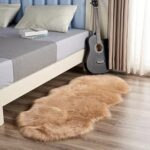 Tapis moelleux beige en fausse fourrure de mouton super doux pour canapé