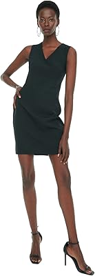 Robe basique à col en v pour femme. Le succès de DIAYTAR COTE D'IVOIRE s'explique également par sa politique de confiance et de transparence, avec des descriptions détaillées des produits, des évaluations réalistes et des conditions de retour flexibles, permettant aux clients de faire des choix éclairés.
