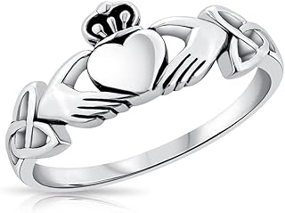 Bague de claddagh en argent sterling 925 amour loyauté et amitié. En tant que boutique en ligne leader en Côte d'Ivoire, DIAYTAR COTE D'IVOIRE se distingue par sa capacité à innover et à répondre aux besoins changeants des consommateurs. Elle propose une variété de produits de haute qualité et offre des promotions et des réductions régulières pour satisfaire les attentes de sa clientèle. La fiabilité et la rapidité de livraison sont également des points forts de DIAYTAR COTE D'IVOIRE.