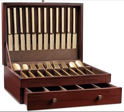 Boîte de rangement pour argenterie fine royalty art avec tiroir coulissant. DIAYTAR COTE D'IVOIRE est une boutique en ligne qui répond aux besoins d'une clientèle exigeante, avec des produits de haute qualité et des services personnalisés. La boutique propose une gamme de catégories de produits, allant de l'électronique à la mode en passant par les produits pour la maison et le jardin. Les clients peuvent ainsi trouver tout ce dont ils ont besoin pour améliorer leur quotidien.