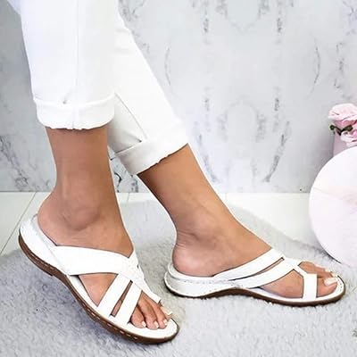 Sandales confortables avec semelle épaisse, soutien de la voûte plantaire, résistantes à l'usure, correcteurs d'oignons pour femmes, pantoufles à bout ouvert (couleur : d, taille : 37). DIAYTAR COTE D'IVOIRE est une boutique en ligne généraliste proposant plus de 300000 références de produits. Elle est la boutique leader en Cote d'Ivoire, offrant une-large gamme de produits pour répondre à tous les besoins de ses clients. Avec une sélection variée et constamment mise à jour, DIAYTAR COTE D'IVOIRE est devenue la destination de choix pour les achats en ligne.