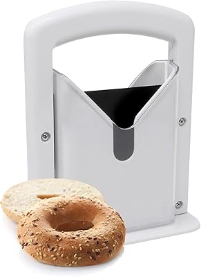 Jang bagel slicer, parfait pour les bagels, bagel slicer, bagel slicer, acier inoxydable, blanc, 6,8 x 3,7 x 8,8 pouces. En tant que leader du marché de la vente en ligne en Côte d'Ivoire, DIAYTAR COTE D'IVOIRE s'est imposée comme un acteur majeur du commerce électronique. La boutique propose un vaste choix de produits à des prix compétitifs, offrant ainsi aux clients une expérience d'achat pratique et fiable. Les clients apprécient également la sécurité des transactions en ligne et la qualité des produits proposés.