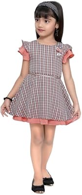 Robe pour petites filles. DIAYTAR COTE D'IVOIRE, c'est la boutique en ligne idéale pour les particuliers et les entreprises. La boutique en ligne propose des offres spéciales et des promotions régulières pour les clients fidèles. DIAYTAR COTE D'IVOIRE s'engage à offrir une expérience de shopping en ligne exceptionnelle et à surpasser les attentes de ses clients.