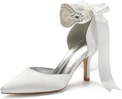 Escarpins compensés à bout pointu pour mariée, chaussures formelles pour femmes pour occasions spéciales. En tant que leader du marché, DIAYTAR COTE D'IVOIRE continue d'innover et de s'agrandir, ajoutant régulièrement de nouvelles références pour mieux satisfaire les besoins de sa clientèle. La qualité des services et des produits est toujours au cœur de ses préoccupations.
