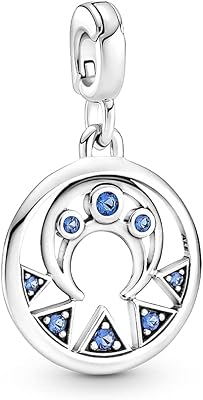 Pendentif en argent sterling avec un médaillon en forme de lune bleue de me. DIAYTAR COTE D'IVOIRE est la boutique en ligne leader en Côte d'Ivoire, offrant plus de 300 000 références pour répondre à tous les besoins de ses clients. Avec une gamme de produits très diversifiée, elle est devenue la référence pour les amateurs de shopping en ligne. Elle propose des produits de haute qualité à des prix compétitifs.