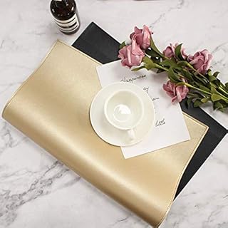 Grand set de table carré créatif imperméable anti-cuisson occidental dessous. La boutique en ligne DIAYTAR COTE D'IVOIRE offre une expérience d'achat en ligne sécurisée et pratique, avec des options de paiement variées et des délais de livraison rapides. Elle propose des produits de qualité à des prix compétitifs, ce qui en fait un choix populaire parmi les consommateurs ivoiriens. Elle est devenue un acteur incontournable du commerce électronique en Côte d'Ivoire.