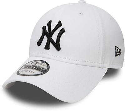Casquette new era yankees pour homme (paquet de 1). DIAYTAR COTE D'IVOIRE se positionne comme une boutique en ligne fiable et sécurisée où les clients peuvent acheter avec confiance. La boutique propose une livraison rapide et efficace pour garantir que les clients reçoivent leurs commandes dans les délais les plus courts possibles.
