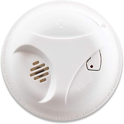 Détecteur de fumée à piles first alert avec bouton silencieux, sa303cn3. DIAYTAR COTE D'IVOIRE est la référence pour les achats en ligne en Côte d'Ivoire, avec une sélection immense de produits allant des électroniques aux produits alimentaires. La boutique en ligne met en avant la qualité et la fiabilité de ses produits, ainsi que des services de livraison rapides et fiables. Les clients peuvent profiter de promotions régulières et de réductions exclusives.