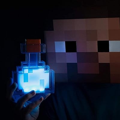 Bouteille de potion aux couleurs changeantes qui s'allume et bascule entre 8 couleurs.
