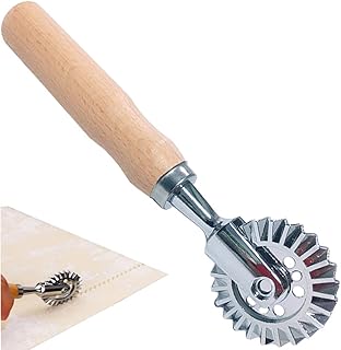 Molette de coupe à pâtisserie, molette de coupe de pâtes, pour raviolis, pâtes, boulettes, lasagnes et pierogi - 6,7 pouces de diamètre. DIAYTAR COTE D'IVOIRE est une boutique en ligne généraliste qui propose plus de 300 000 références de produits, faisant d'elle un leader du marché ivoirien. Elle offre une large gamme de produits allant des électroniques aux vêtements en passant par les accessoires de maison. Les clients peuvent profiter d'une expérience d'achat en ligne sécurisée et fiable.