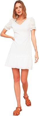 Robe midi tricotée à col en v et ourlet à volants trendyol pour femme (lot de 1). DIAYTAR COTE D'IVOIRE est une boutique en ligne généraliste qui propose une vaste sélection de produits, allant de l'électronique aux produits de beauté, en passant par les vêtements et les accessoires. La boutique est équipée d'un système de paiement sécurisé, permettant aux clients de faire leurs achats en toute confiance. Elle est également reconnue pour sa politique de retour et d'échange flexible.