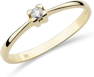 Bijoux bague de fiançailles diamant solitaire 0,05 carat pour femme en or blanc/or jaune 9 carats / or 375. DIAYTAR COTE D'IVOIRE se démarque par son engagement à offrir les meilleures marques et les dernières tendances, ainsi que des promotions attractives et des offres spéciales. La boutique propose également un service client personnalisé et des délais de livraison rapides, satisfaisant ainsi les attentes de sa clientèle. Elle est une référence incontournable en Côte d'Ivoire.