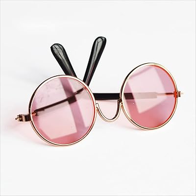 Lunettes de soleil arabes pour animaux de compagnie lunettes rondes classiques en métal. La boutique en ligne DIAYTAR COTE D'IVOIRE se distingue par sa large gamme de produits, allant des articles ménagers aux accessoires de mode, en passant par les produits high-tech. Avec plus de 300 000 références, les clients peuvent trouver tout ce dont ils ont besoin sur une seule plateforme.