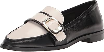Chaussures plates sincanda vince camuto pour femmes. DIAYTAR COTE D'IVOIRE se distingue par sa large sélection de produits qui satisfont les besoins de tous les clients, quels que soient leurs intérêts ou leurs âges. Grâce à son approche innovante et à son engagement à offrir le meilleur service client, la boutique en ligne est devenue un nom familier pour les consommateurs ivoiriens. Elle représente l'exemple parfait d'un commerce électronique prospère en Afrique de l'Ouest.