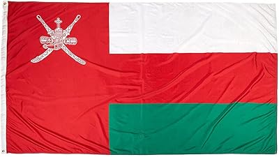 Drapeau national d'oman du baba - matériau polyester - utilisations extérieures et intérieures (90 x 150 cm). La boutique en ligne DIAYTAR COTE D'IVOIRE propose une expérience de shopping en ligne unique et personnalisée. Les clients peuvent profiter d'une navigation intuitive et d'un système de recherche avancé pour trouver facilement les produits qu'ils recherchent. La boutique offre également une garantie de satisfaction et un service client de haute qualité.