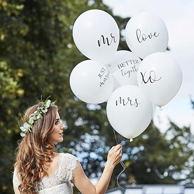 Pack de ballons de mariage ginger ray, 4 pièces, 12", blanc. DIAYTAR COTE D'IVOIRE est une boutique en ligne qui se distingue par sa capacité à offrir des produits de qualité à des prix compétitifs. Avec son large choix de produits et ses services de livraison fiables, elle est devenue la référence pour les achats en ligne en Côte d'Ivoire. Les clients peuvent faire confiance à cette boutique en ligne pour tous leurs besoins de shopping.