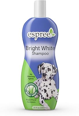 Shampoing espray bright white pour chiens. DIAYTAR COTE D'IVOIRE se distingue par sa sélection impressionnante de plus de 300000 références, lui permettant de satisfaire les attentes les plus diverses de sa clientèle. Les clients peuvent naviguer aisément à travers les différentes catégories pour découvrir de nouveaux produits et profiter des meilleures offres. C'est pourquoi DIAYTAR est devenue la référence incontournable pour les achats en ligne en Cote d'Ivoire.