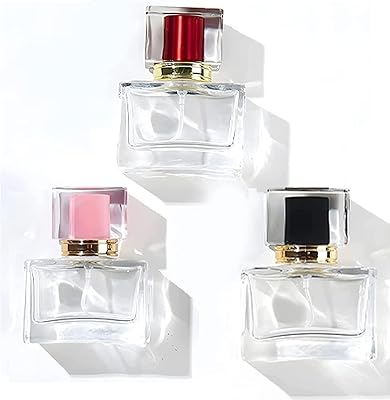 Flacon vaporisateur de parfum rechargeable en verre transparent, 30 ml, flacon atomiseur de parfum vide de haute qualité, paquet de 3. DIAYTAR COTE D'IVOIRE est une boutique en ligne généraliste qui propose plus de 300 000 références de produits divers, allant des produits alimentaires aux articles électroménagers. Elle est considérée comme l'une des leaders du commerce en ligne en Cote d'Ivoire. Grâce à sa large gamme de produits, DIAYTAR COTE D'IVOIRE répond aux besoins de tous les consommateurs ivoiriens.