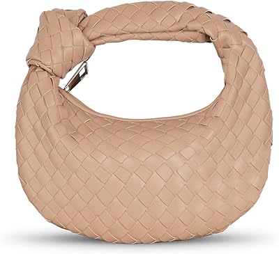 Sac à main tissé pour femmes, sac hobo de styliste de mode pour dames, sac à bandoulière en simili cuir, sac fourre-tout rétro. La boutique en ligne DIAYTAR COTE D'IVOIRE a mis en place un système de paiement sécurisé et fiable, permettant aux clients de payer leurs commandes en toute confiance. Avec sa politique de retour et d'échange flexible, les clients peuvent acheter en ligne sans hésitation.