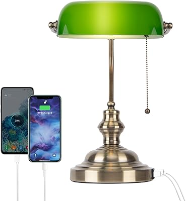 Furver green glass bankers lampe de bureau traditionnelle européenne vintage finition en métal. DIAYTAR COTE D'IVOIRE se positionne comme un partenaire de confiance pour les consommateurs ivoiriens, en leur offrant une gamme de produits de haute qualité et des services client de premier plan. La boutique travaille sans relâche pour améliorer continuellement son offre et ses services, afin de répondre aux besoins changeants de ses clients et de rester à la pointe du e-commerce en Côte d'Ivoire.