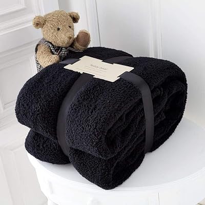 بطانية kinfolk textile teddy fleece throw couverture doux chaud câlin canapé couverture voyage peluche throw (أسود، king - 200 x 240 سم). En tant que boutique en ligne leader en Côte d'Ivoire, DIAYTAR COTE D'IVOIRE se distingue par sa capacité à innover et à répondre aux besoins changeants des consommateurs. Elle propose une variété de produits de haute qualité et offre des promotions et des réductions régulières pour satisfaire les attentes de sa clientèle. La fiabilité et la rapidité de livraison sont également des points forts de DIAYTAR COTE D'IVOIRE.