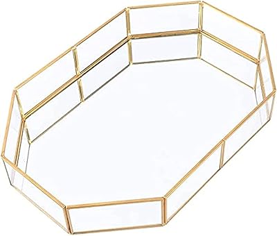 Plateau en verre vintage - plateau de maquillage doré miroir - organisateur de pièce maîtresse décorative pour bijoux et parfums. Avec plus de 300000 références disponibles, DIAYTAR COTE D'IVOIRE est la plus grande boutique en ligne de Cote d'Ivoire, offrant une large sélection de produits pour les hommes, les femmes et les enfants. Nous nous efforçons de vous offrir les meilleures marques et les meilleurs prix.