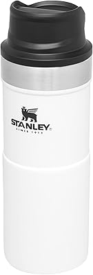 Tasse de voyage stanley cla treasure action 355 ml/12 oz, blanc polaire. Avec une offre de plus de 300000 références, DIAYTAR COTE D'IVOIRE couvre presque tous les besoins de ses clients. Elle se distingue par sa capacité à offrir des produits de qualité à des prix compétitifs, ce qui en fait une destination préférée pour les achats en ligne en Côte d'Ivoire.