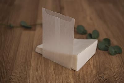 Pochettes en verre | confettis en papier fondant dessus ouvert 120 x. DIAYTAR COTE D'IVOIRE, boutique en ligne généraliste avec plus de 300000 references, est la destination idéale pour faire vos achats en ligne en Cote d'Ivoire. Avec une large gamme de produits, vous êtes sûr de trouver ce que vous cherchez. DIAYTAR COTE D'IVOIRE offre une expérience d'achat en ligne sécurisée et pratique.