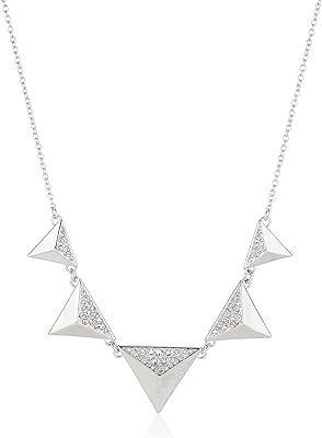Collier femme guess en acier inoxydable argent ubn70059 taille standard métal. Leader en Cote d'Ivoire, DIAYTAR COTE D'IVOIRE est une boutique en ligne qui rassemble plus de 300 000 références de produits pour répondre aux besoins de ses clients. Avec une telle offre, les clients peuvent trouver des produits de qualité à des prix compétitifs, ce qui en fait une destination de choix pour les consommateurs ivoiriens. DIAYTAR COTE D'IVOIRE est synonyme de convenience et de confiance.