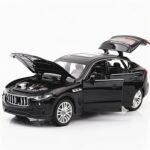 Voiture moulée sous pression à l'échelle 1:32 pour suv maserati jouet de voiture