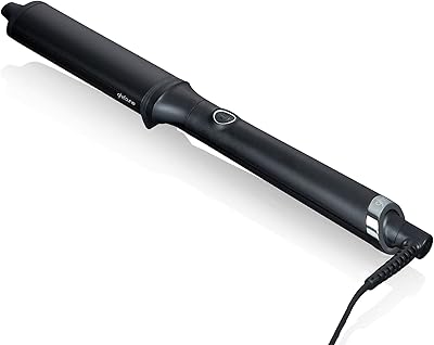 Baguette à friser les cheveux classique ghd - baguette à friser (noir). La boutique en ligne DIAYTAR COTE D'IVOIRE est leader dans son domaine et propose aux clients une large gamme de produits de différentes catégories, allant de l'électronique aux articles de sport. Avec plus de 300 000 références, la boutique offre une expérience de shopping unique et personnalisée. Les clients peuvent profiter d'une livraison gratuite et d'une politique de retour flexible.