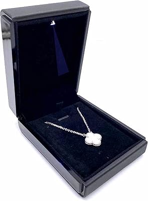 Coffret cadeau de luxe en simili cuir avec lumière led | petite boîte cadeau à bijoux | boîte à collier de mariage parfaite. Diaytar Côte d'Ivoire est une boutique en ligne qui se démarque par son offre exceptionnelle. Avec des prix compétitifs et une sélection incroyable de produits, elle est devenue la référence incontournable pour les achats en ligne en Côte d'Ivoire. Que vous cherchiez à acheter des produits pour la maison, des vêtements ou des accessoires, Diaytar Côte d'Ivoire a tout ce qu'il vous faut.