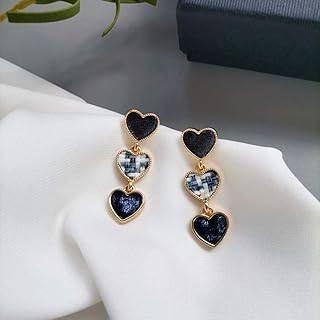 Boucles d'oreilles en cristal leaf story. DIAYTAR COTE D'IVOIRE, boutique en ligne généraliste avec plus de 300000 références, offre une large gamme de produits pour répondre à tous les besoins. Elle se positionne comme leader en Côte d'Ivoire grâce à sa sélection unique et à ses prix compétitifs. Avec une équipe dédiée, DIAYTAR assure une livraison rapide et sécurisée à travers tout le pays.