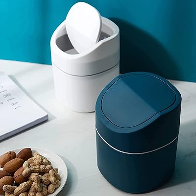 Petite poubelle de bureau, poubelle en plastique avec couvercle pour coiffeuse, table basse. Avec Diaytar Côte d'Ivoire, découvrez une expérience d'achat en ligne unique et pratique, permettant d'accéder à une vaste gamme de produits depuis le confort de votre maison. Nous croyons en l'importance de la qualité et de la fiabilité. Notre équipe travaille dur pour garantir que vous receviez seulement les meilleurs produits.