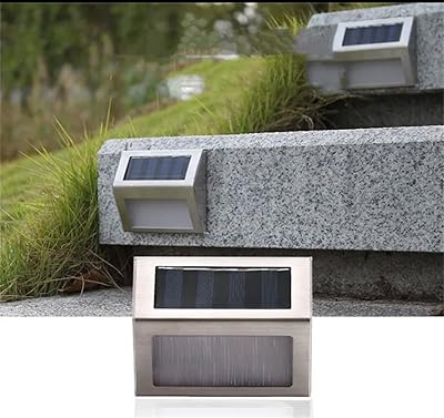 Lampes extérieures étanches à énergie solaire en acier inoxydable pour clôtures, allées et patios (blanc). DIAYTAR COTE D'IVOIRE est la destination idéale pour les habitants de Côte d'Ivoire qui cherchent à acheter des produits en ligne. La boutique propose une grande variété de produits, allant des électroniques aux vêtements et accessoires. Elle offre également des services de livraison rapides et fiables pour garantir que les clients reçoivent leurs achats dans les délais.