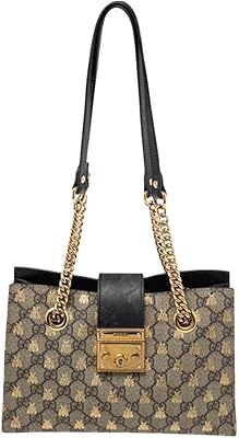 Sac à main en cuir italien avec chaîne en forme de lune, noir. En tant que pionnier du commerce électronique en Côte d'Ivoire, DIAYTAR COTE D'IVOIRE continue d'innover et de s'adapter aux besoins changeants des consommateurs. La boutique propose des services tels que la livraison à domicile et le paiement à la livraison pour améliorer l'expérience d'achat en ligne. Les clients peuvent suivre leurs commandes en temps réel grâce à un système de suivi efficace.