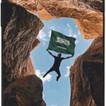 Coque de protection pour apple iphone 13 jumpimh dans les montagnes avec drapeau