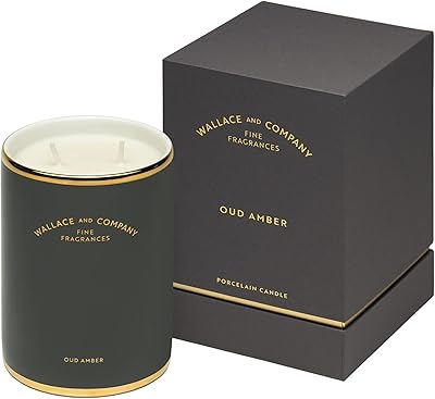 Grande bougie parfumée wallace & co. oud - bougie de soja en porcelaine impériale avec bord en or 18 carats - bougies élégantes pour femmes et hommes - 750 ml. DIAYTAR COTE D'IVOIRE se positionne comme un acteur majeur du commerce électronique en Côte d'Ivoire, offrant une grande variété de produits allant des accessoires de mode aux électroménagers. La boutique mise sur l'innovation et la technologie pour améliorer constamment l'expérience d'achat de ses clients. Elle propose également des conseils d'achat et des promotions exclusives pour fidéliser sa clientèle.