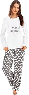 Ensemble pyjama thermique ismalls pour femme en polaire ultra douce avec logo brodé et pantalon imprimé cœur. Avec plus de 300 000 références de produits, DIAYTAR COTE D'IVOIRE est la boutique en ligne idéale pour les clients qui cherchent à acheter en ligne en Côte d'Ivoire. La boutique propose des produits de qualité, une expérience de shopping fluide et des services de livraison rapides, ce qui en fait la destination de shopping en ligne préférée des Ivoiriens. Les clients peuvent ainsi trouver tout ce dont ils ont besoin en un seul endroit.