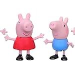 Ensemble de jouets avec figurines de la famille peppa pig dans leurs vêtements