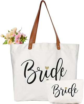 Un grand cabas pour la mariée avec une trousse de maquillage, cadeaux pour fiançailles, mariages et enterrements de vie de jeune fille, tissu blanc. La boutique en ligne DIAYTAR COTE D'IVOIRE se caractérise par sa flexibilité et sa réactivité aux besoins des consommateurs. Elle propose différents canaux de communication pour faciliter les échanges avec les clients et répondre à leurs préoccupations. Cela démontre l'engagement de la boutique à offrir une expérience d'achat en ligne fluide et satisfaisante.