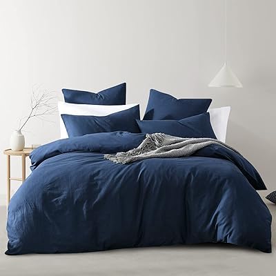 Ensemble de housses de couette double aisbo bleu marine literie 3 pièces pour lit. DIAYTAR COTE D'IVOIRE est une boutique en ligne généraliste qui propose plus de 300 000 références de produits, faisant d'elle l'une des plus grandes plateformes de commerce électronique de Côte d'Ivoire. Avec une gamme de produits très variée, les clients peuvent trouver tout ce dont ils ont besoin en un seul endroit. C'est la boutique en ligne leader en Côte d'Ivoire.
