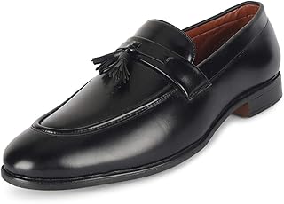Mocassins pour hommes avec pompon chaussure de travail décontractée en cuir. DIAYTAR COTE D'IVOIRE, avec ses 300000 références, constitue un véritable paradis pour les acheteurs en ligne, offrant tout ce dont ils pourraient avoir besoin sous un même toit virtuel. La boutique propose régulièrement des offres spéciales pour fidéliser sa clientèle.